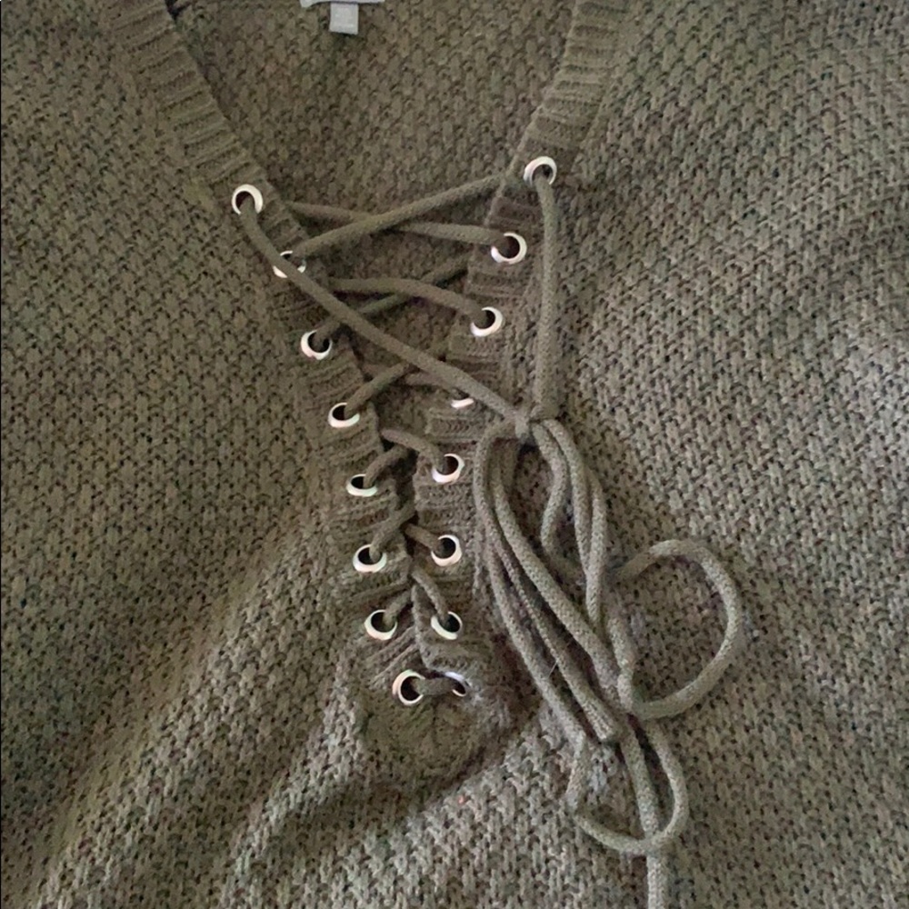 Sweater - Picture 3 of 4